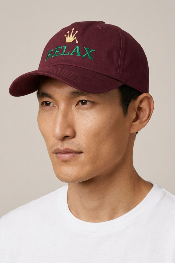 RELAX Cap Bordeaux – Closeup